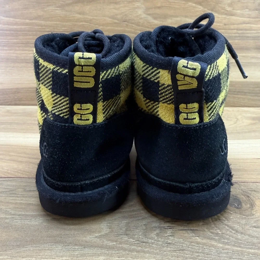 UGG Neumel Chukka Boot Youth Kids Size 5 Black Yellow Gingham Sherpa Fur Lined